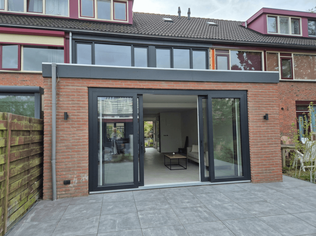 Uitbouw project Tile Stones